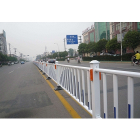 信阳市市政道路护栏工程